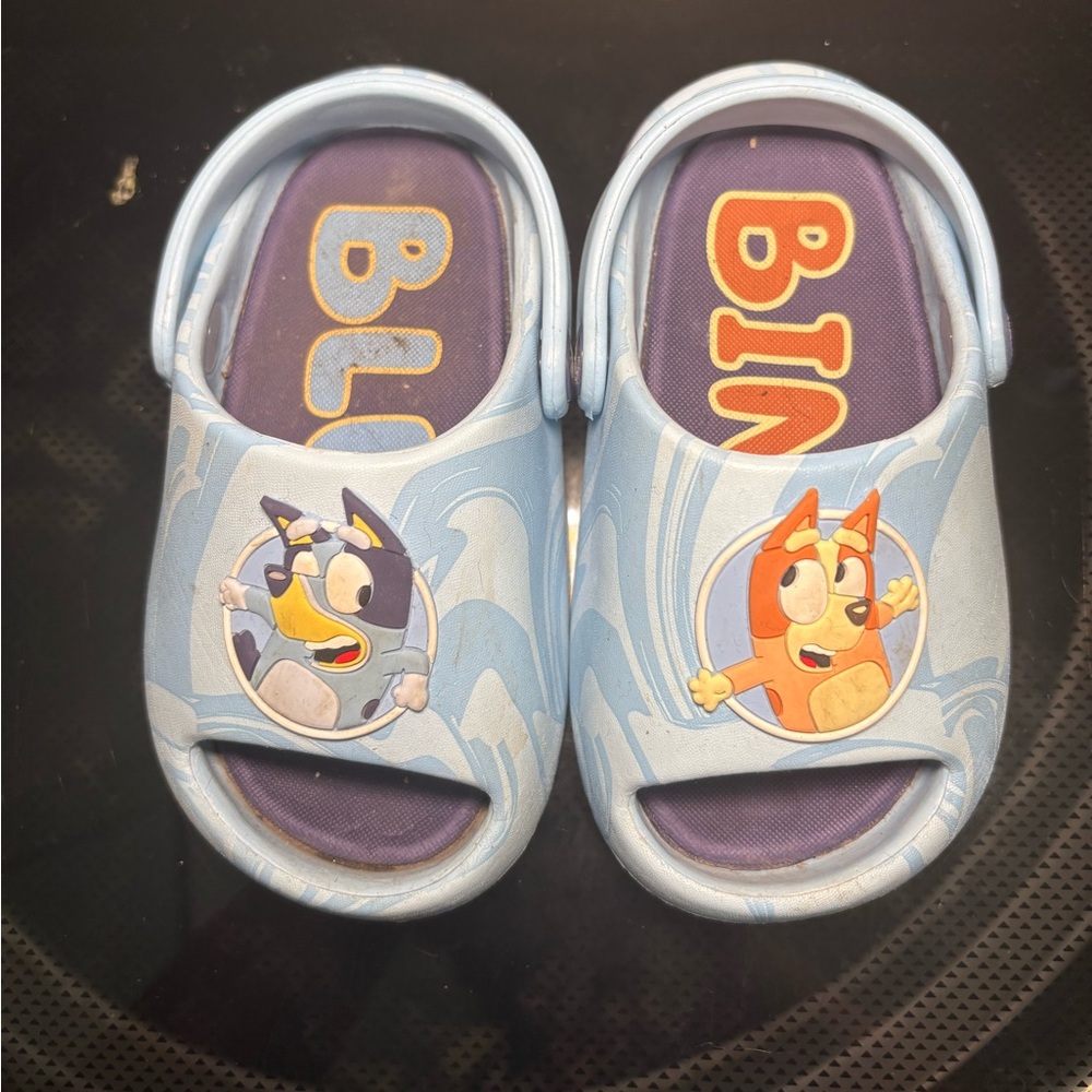 Bluey Kids Sandals – Size 7